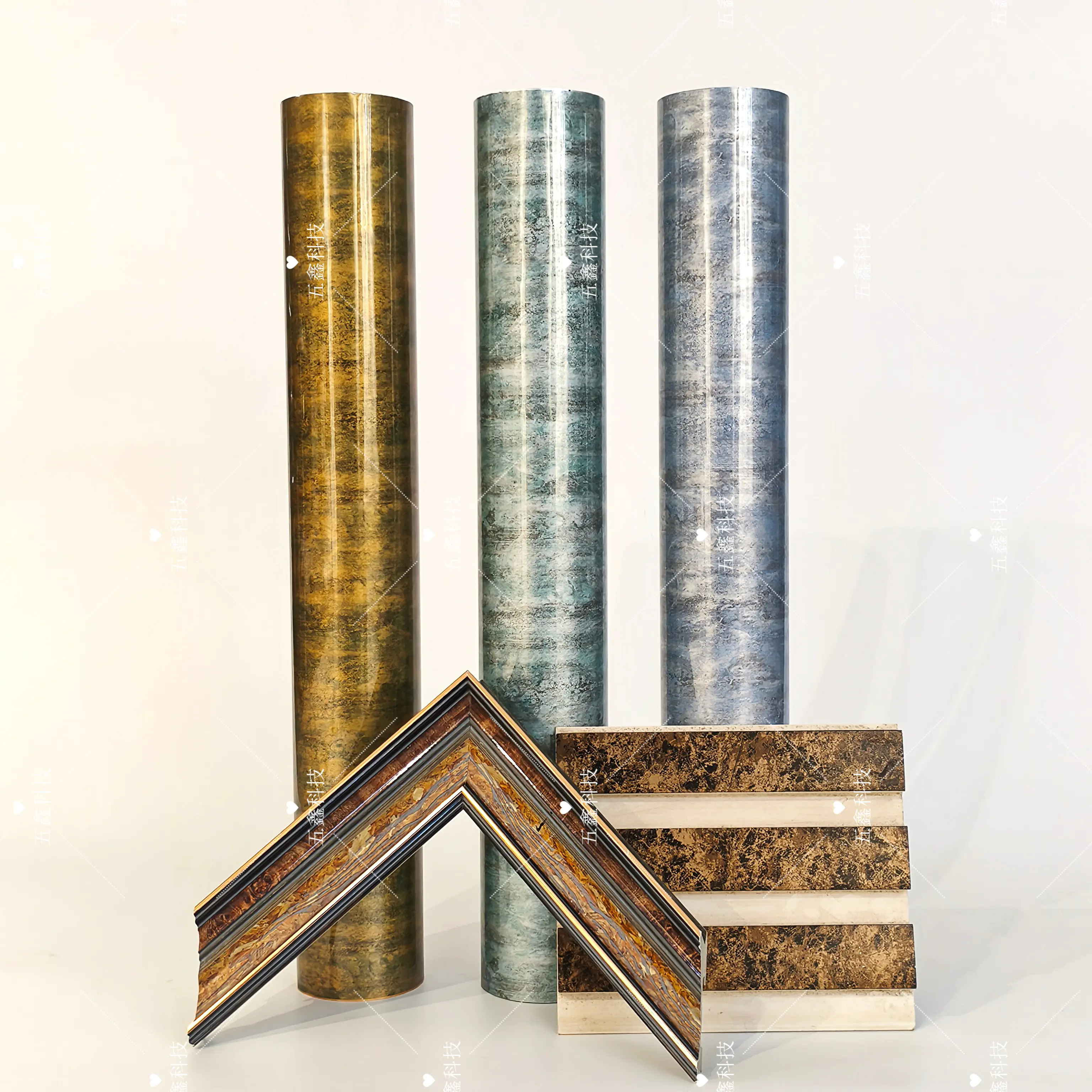 Retro copper rust-patterned heat transfer film applied to density board photo frames